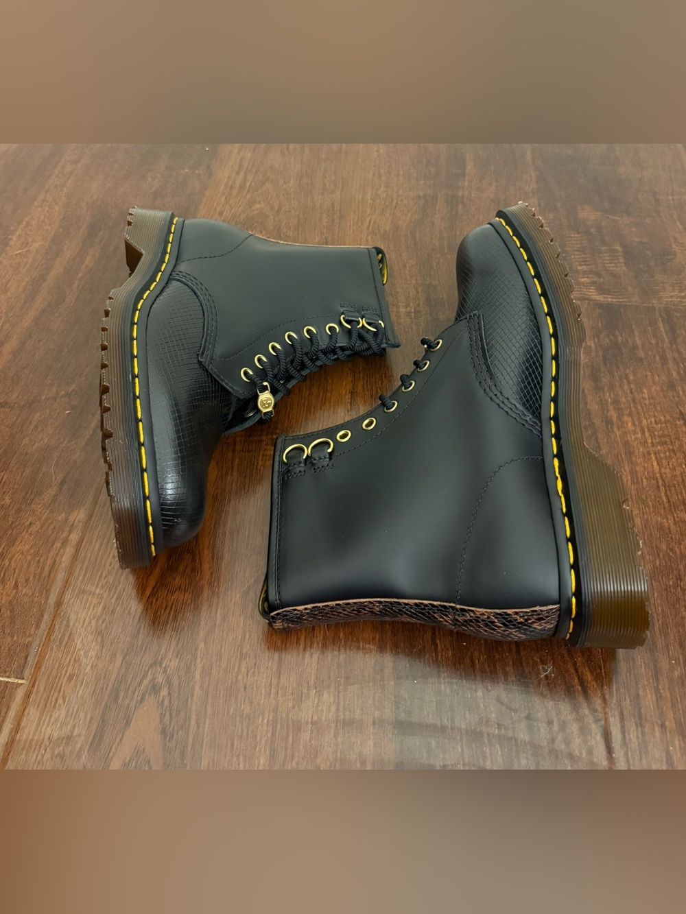 NWT Dr. Martens 1460 Year of the Snake Leather Lace Up Boots Black/ Red Sz 9 - Picture 9 of 16